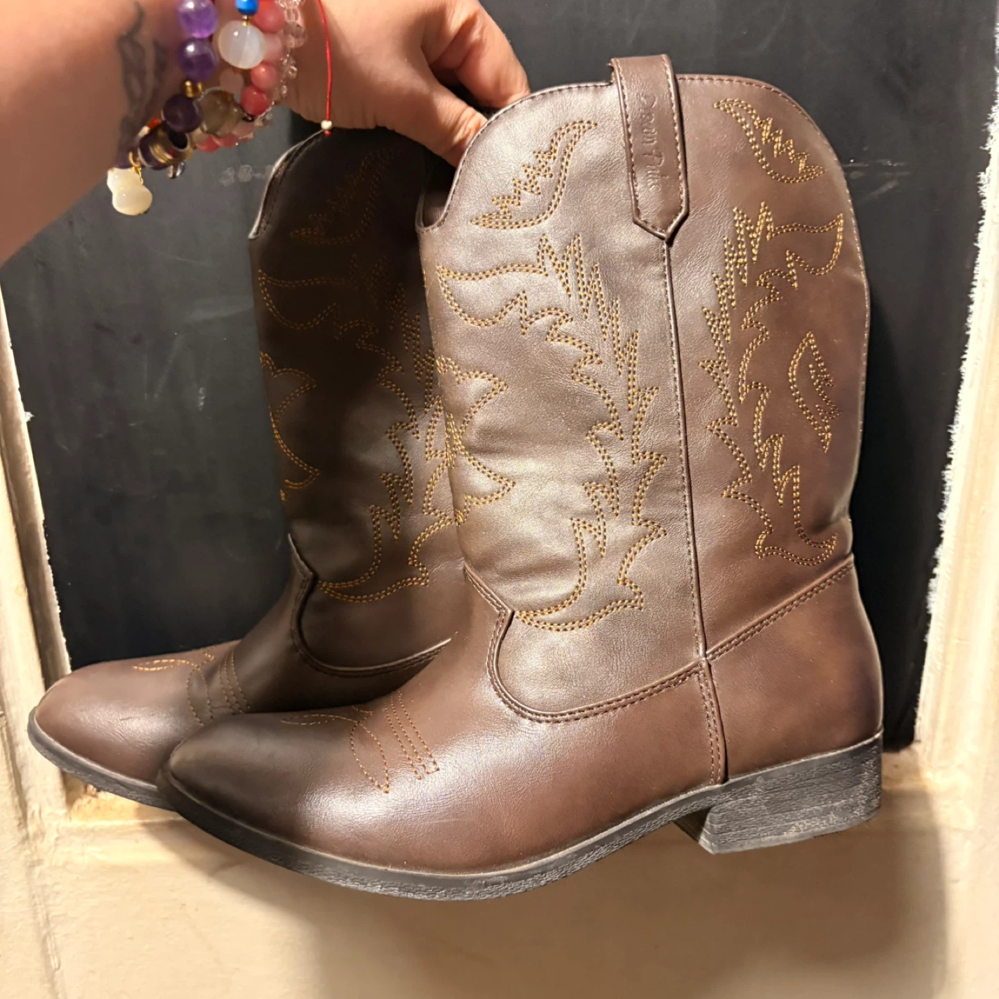 Dream Pairs Brown Cowboy Boots - Size 5