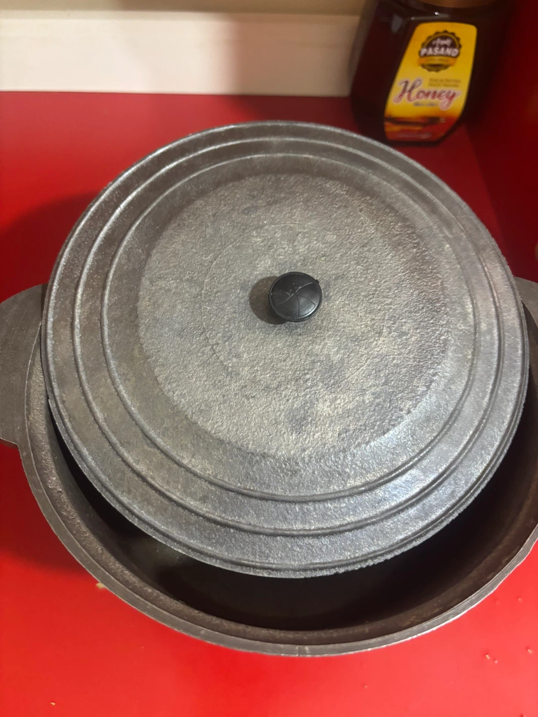 Cast Iron Pot with Lid