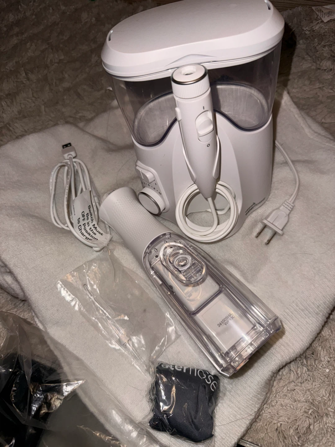 Waterpik Flosser Set w/ Portable Unit & Tips
