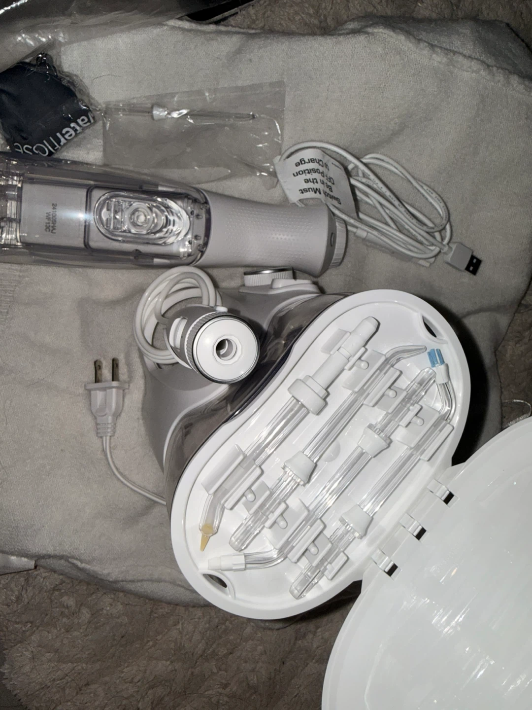 Waterpik Flosser Set w/ Portable Unit & Tips - photo 2