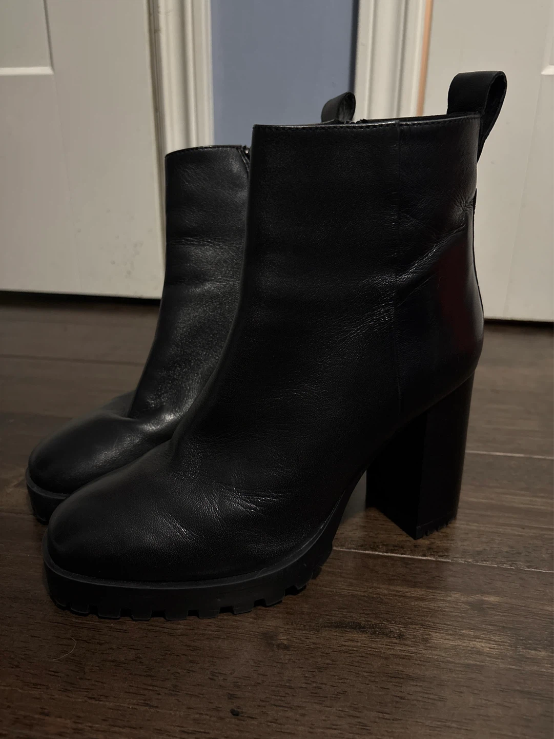 Steve Madden JONNIE Black Leather Heeled Boots Size 8.5