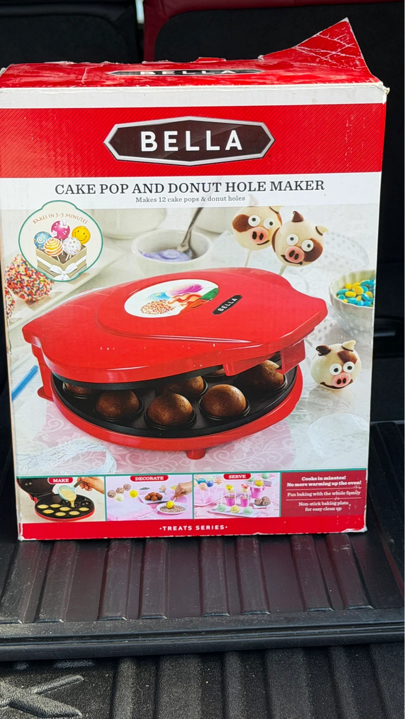 Bella Cake Pop and Donut Hole Maker