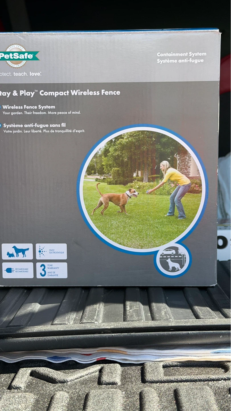 PetSafe Stay & Play Compact Wireless Fence System