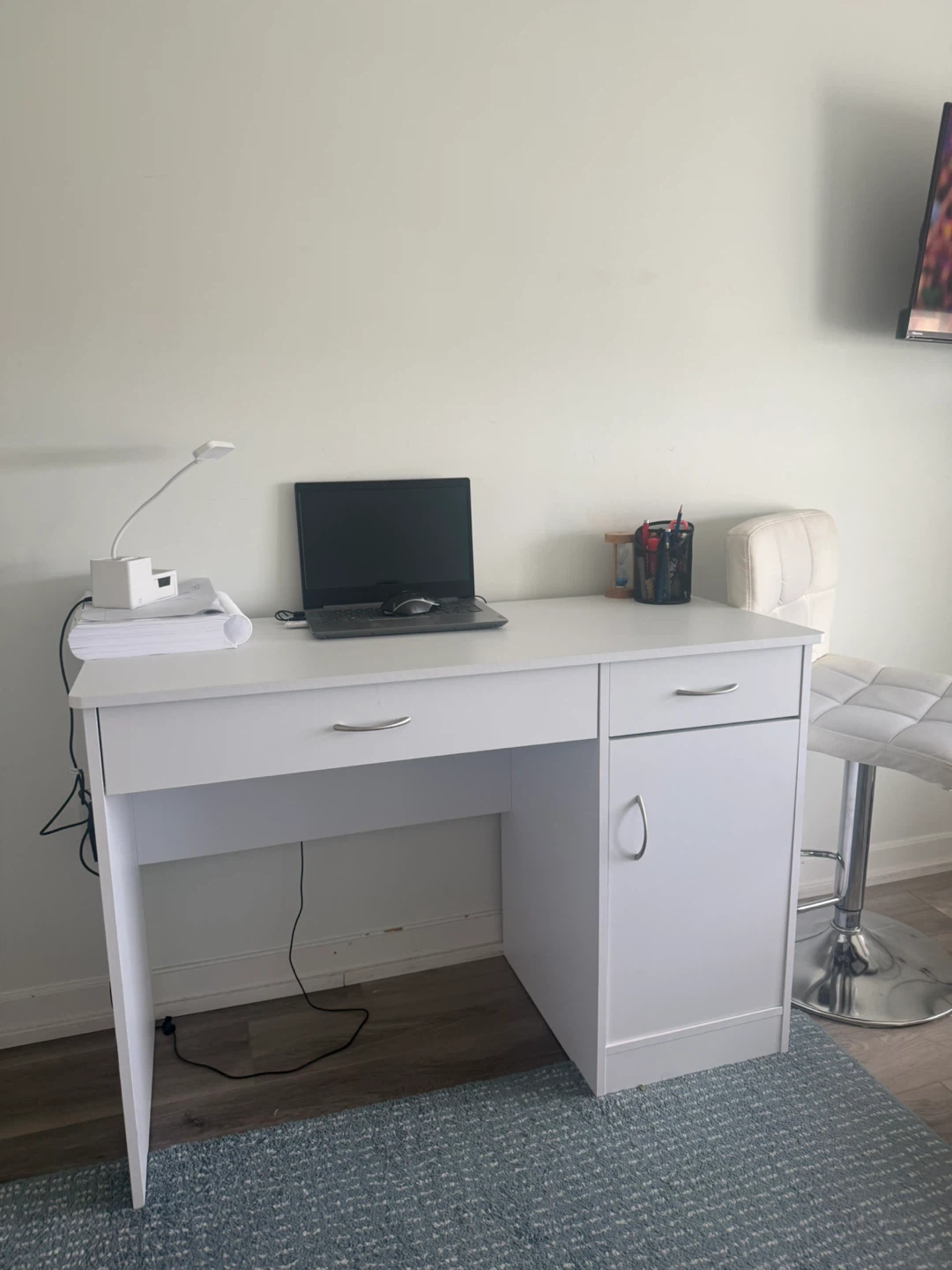 White Desk with Drawers - photo 2
