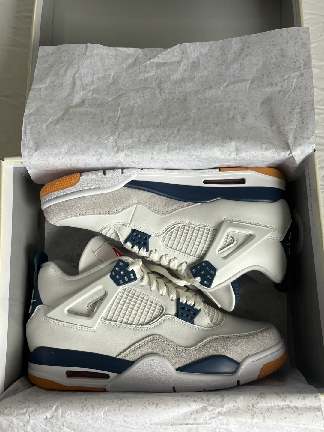 Air Jordan 4 Retro - photo 5