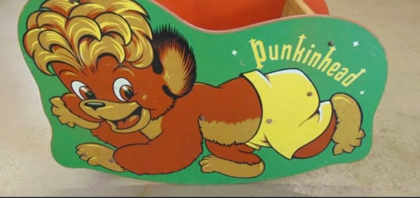 Vintage PUNKINHEAD children’s rocker, EATONs Mascot - photo 3