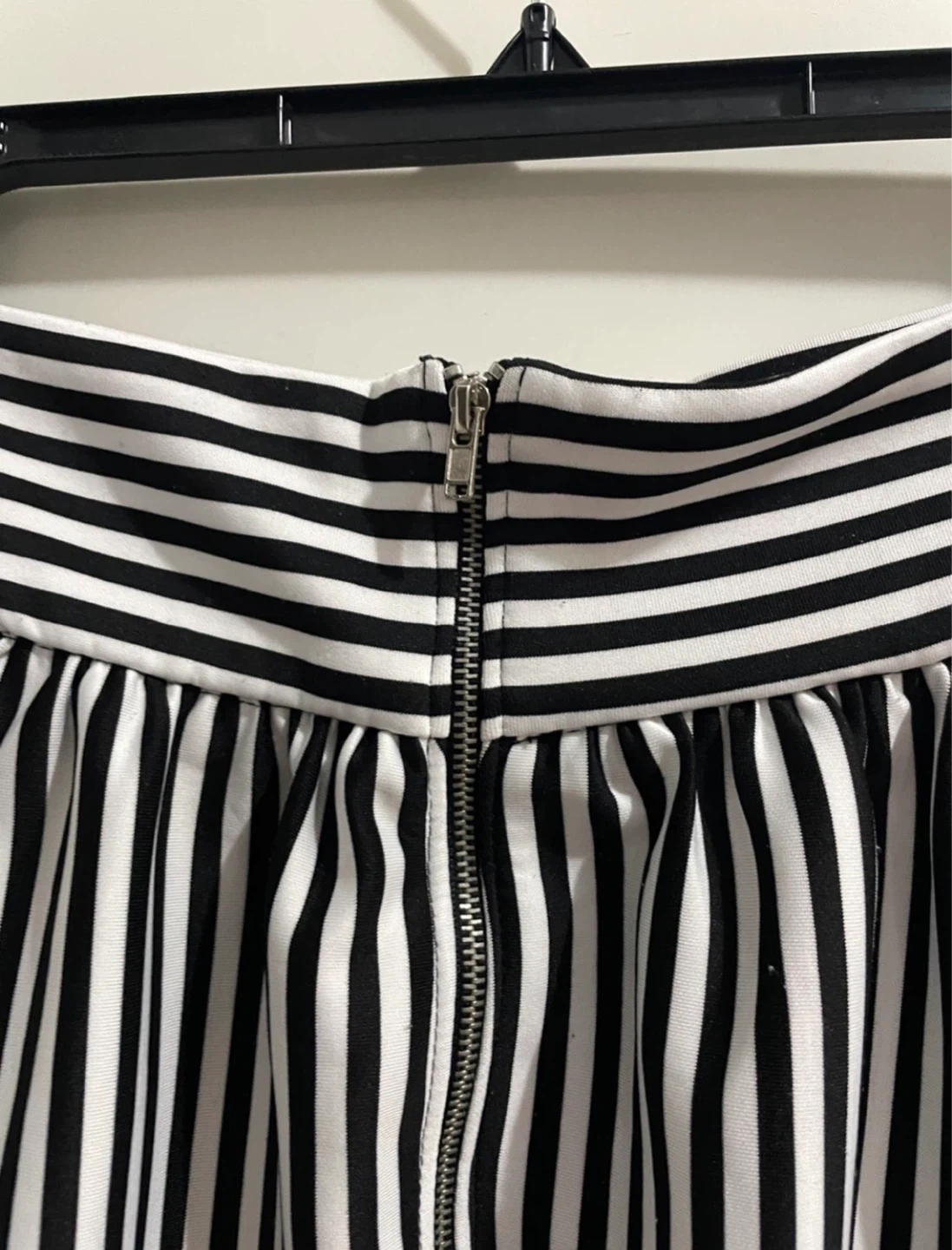 Black & white stripe midi skirt (small-medium) - photo 2