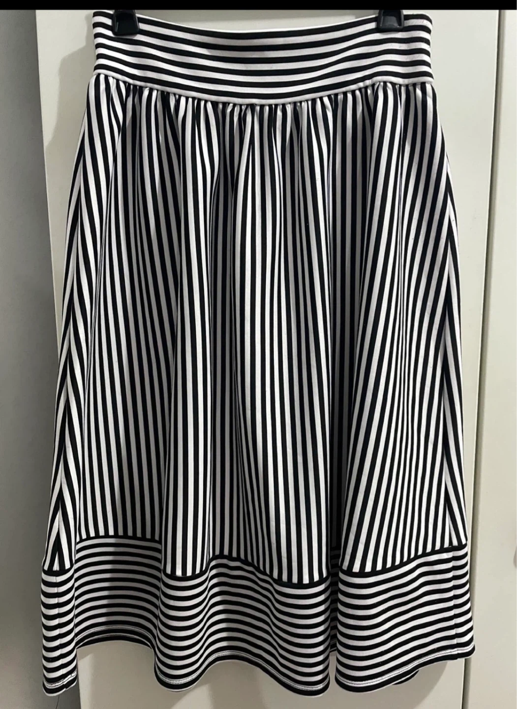 Black & white stripe midi skirt (small-medium)