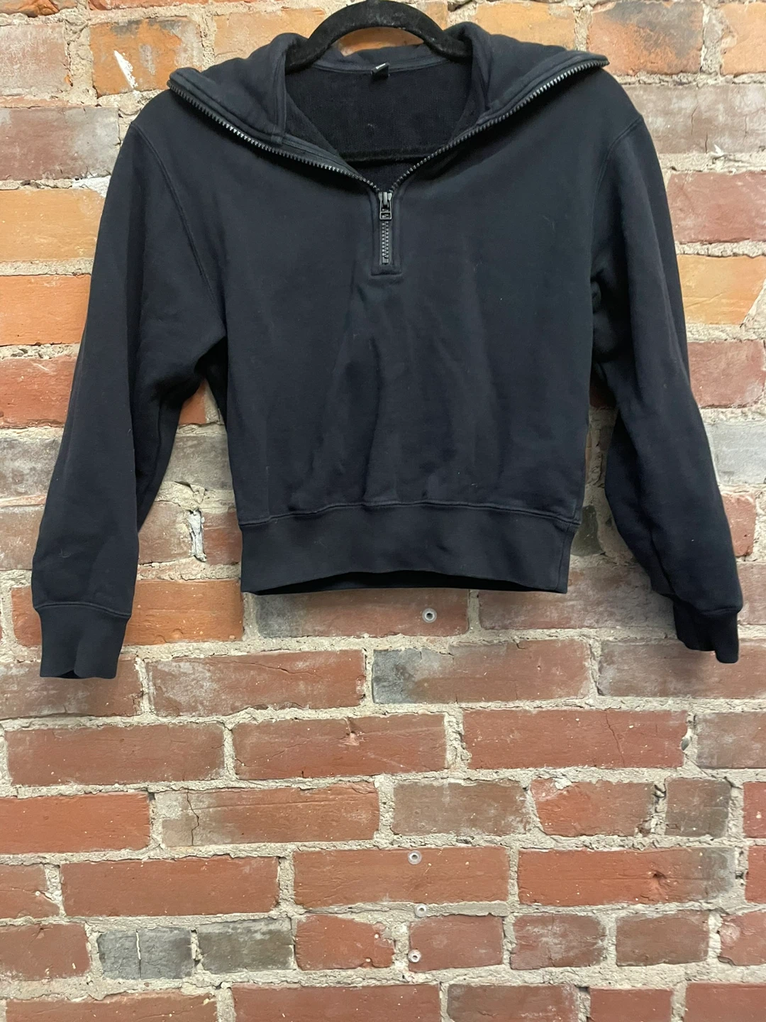 Uniqlo Black Quarter Zip Sweatshirt Size XS