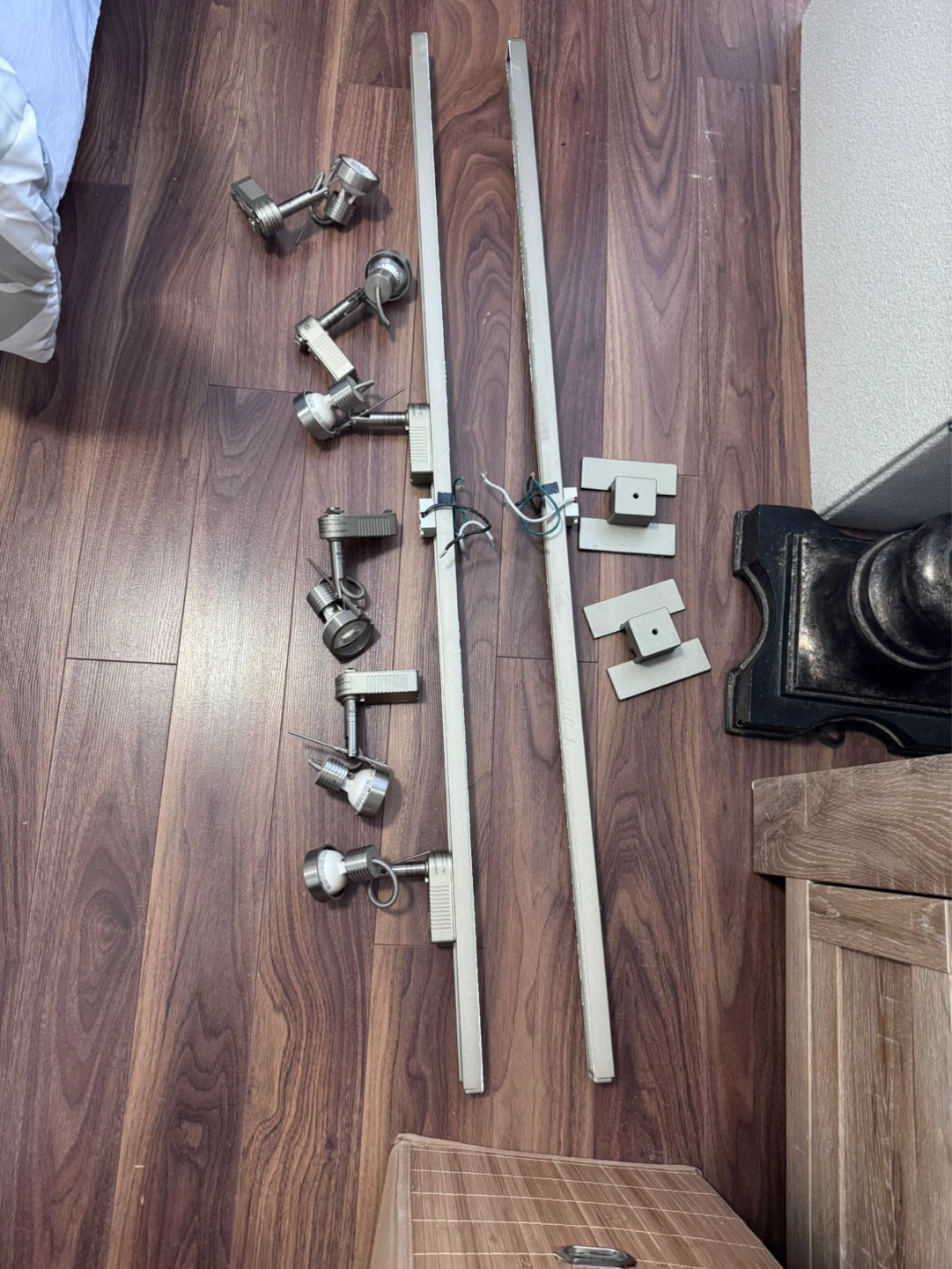 Adjustable Track Lighting Fixture Set