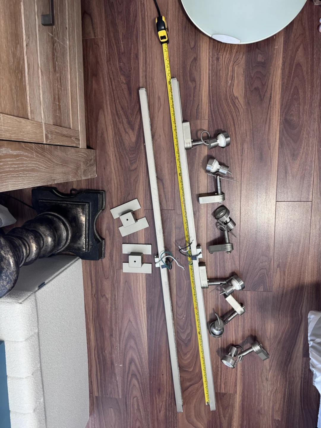 Adjustable Track Lighting Fixture Set - photo 2