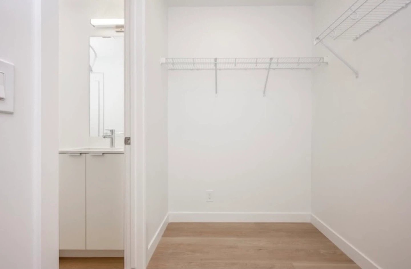2 bedroom 2 bathroom apartment - photo 5