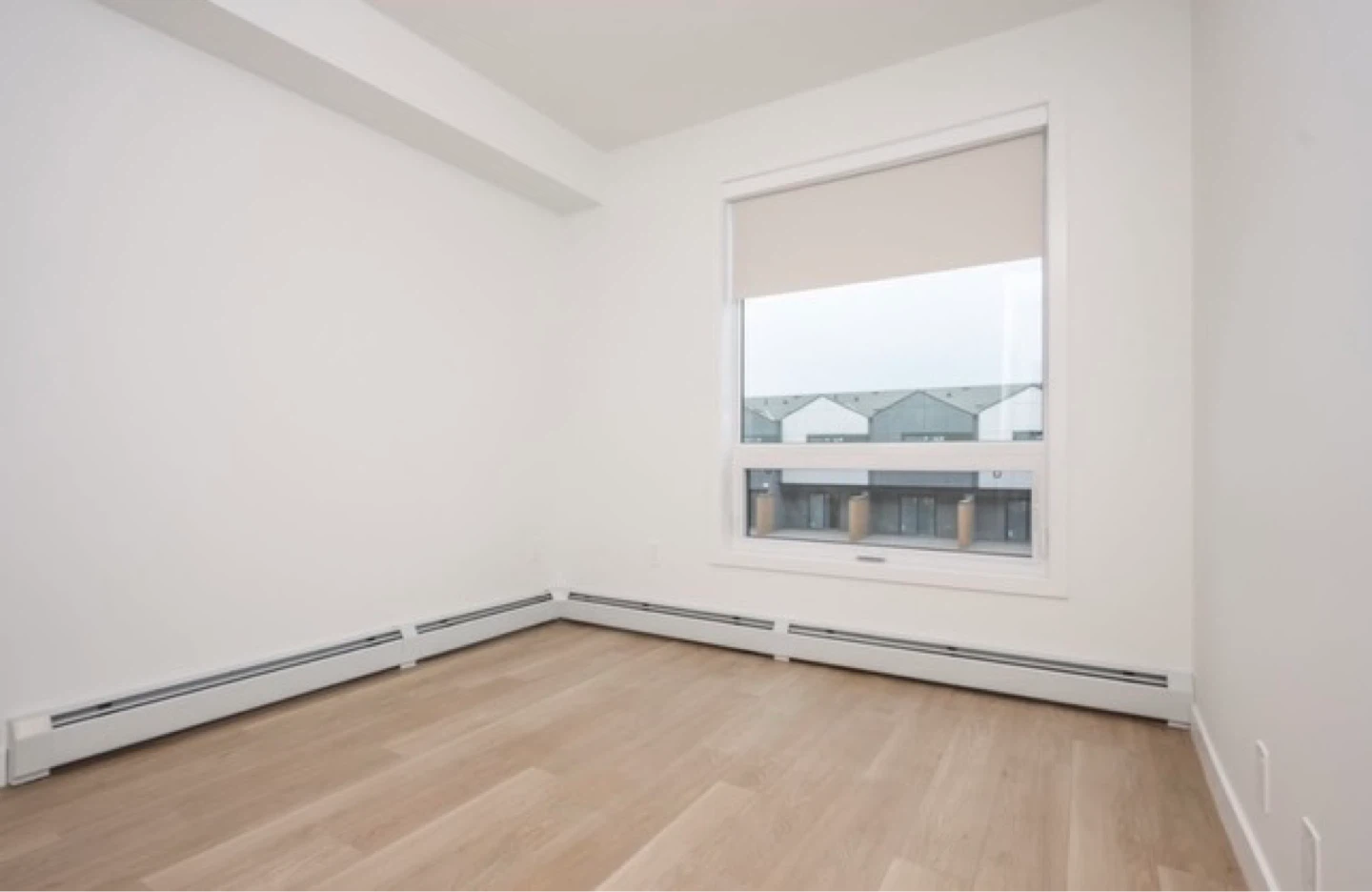 2 bedroom 2 bathroom apartment - photo 4