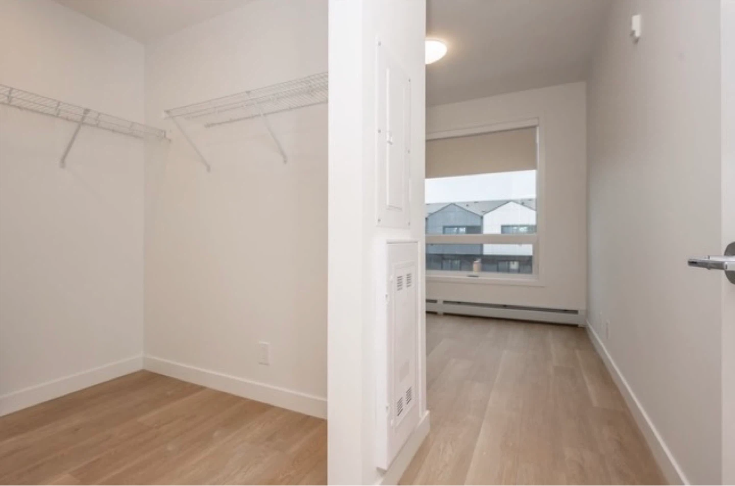 2 bedroom 2 bathroom apartment - photo 3