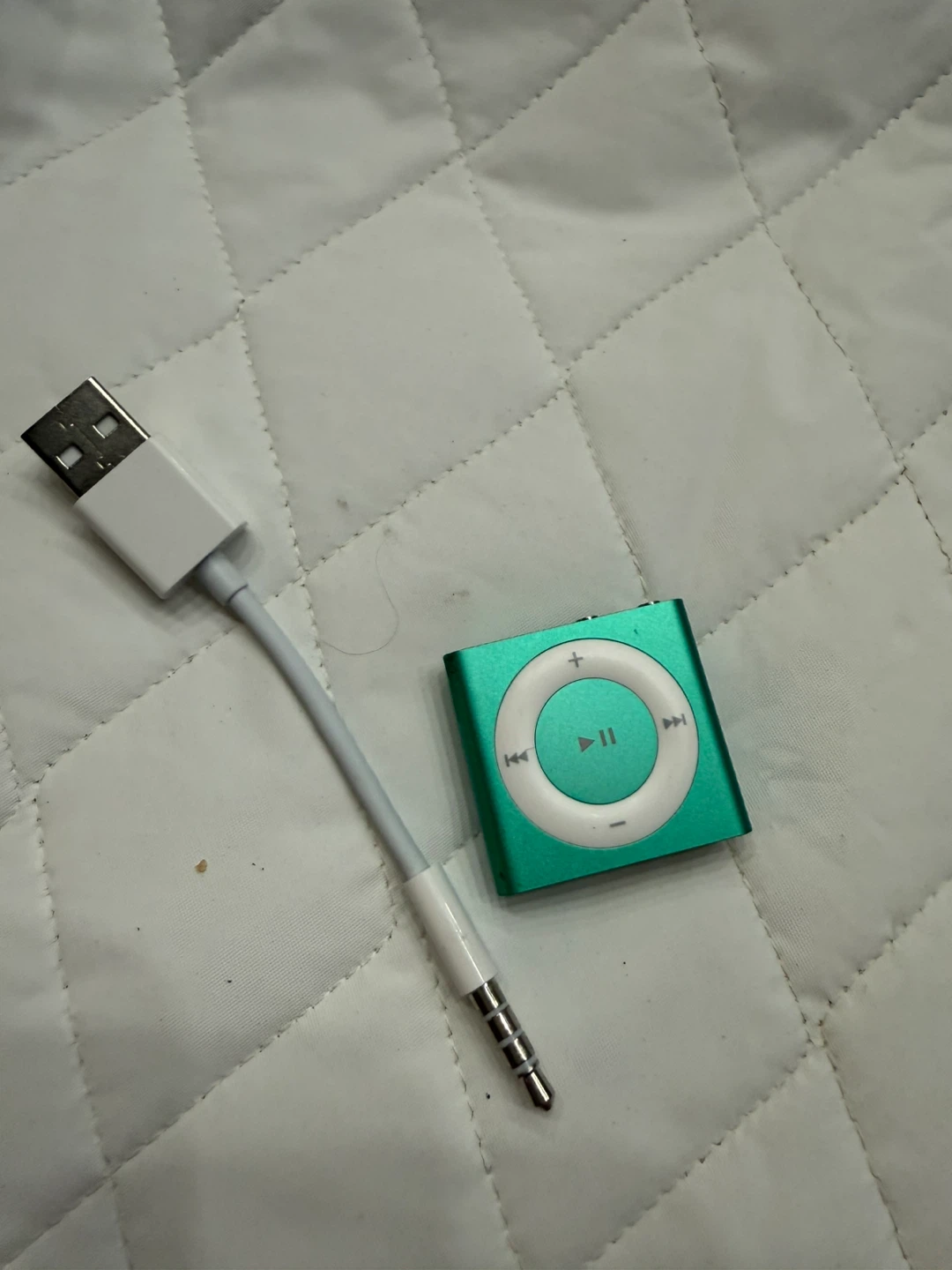 Apple iPod Shuffle (4th Gen) Green
