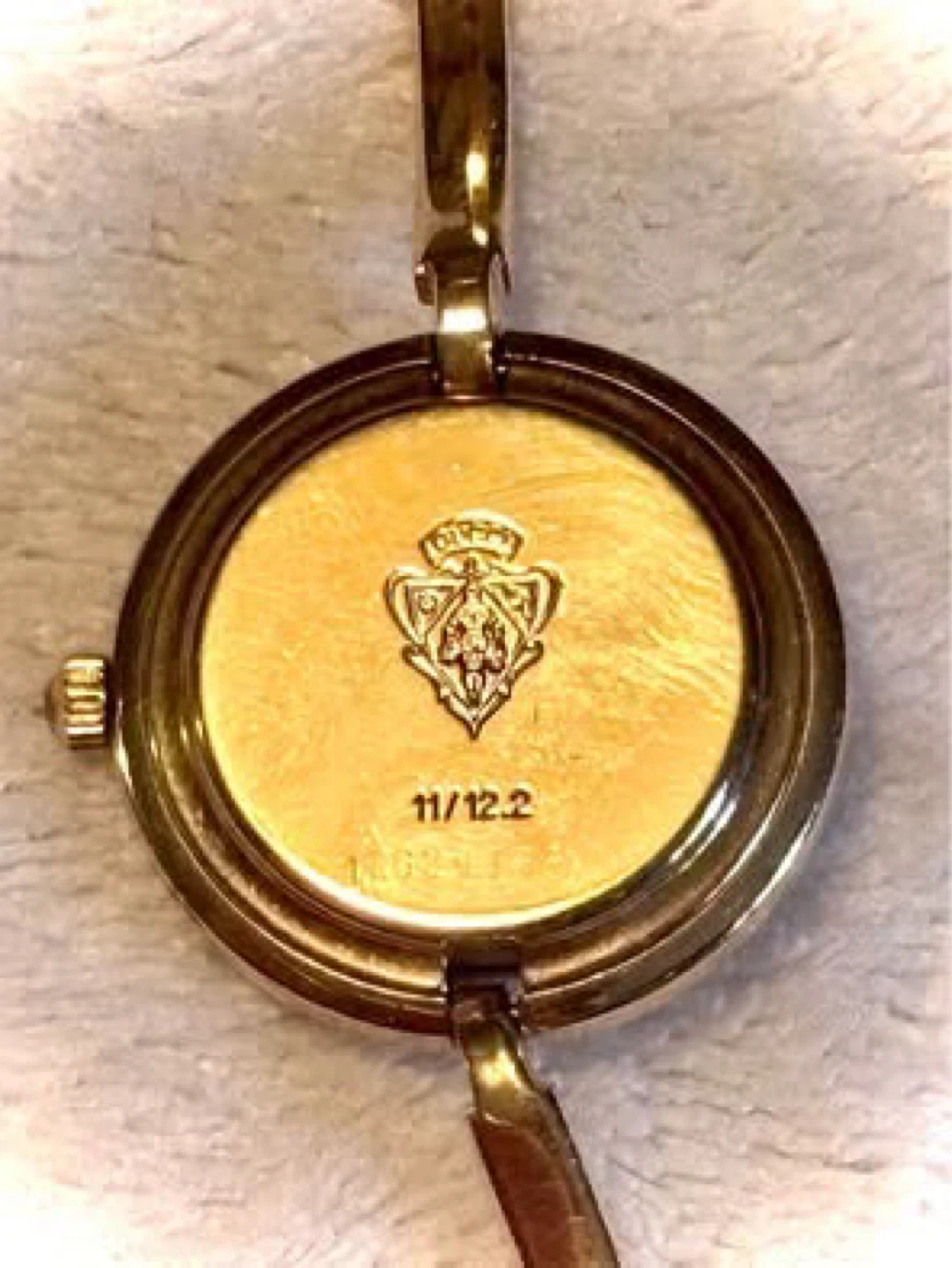 VINTAGE GUCCI WATCH,  12 Interchangeable Bezels With NEW BATTERY - photo 5