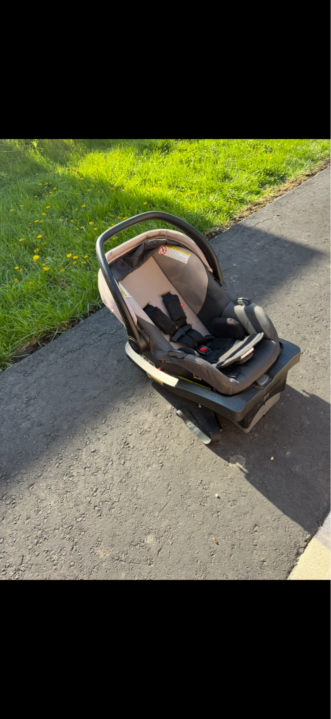 GB Abri Infant Carseat - photo 2