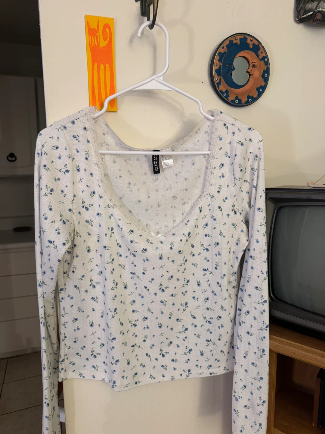 H&M Divided White Floral Long Sleeve Top Size L