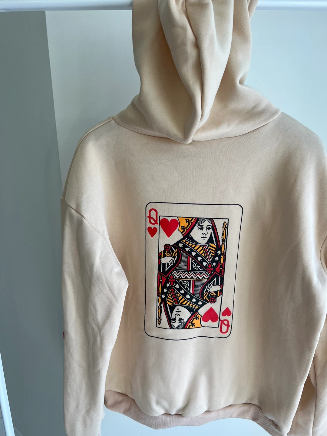 Cream Queen of Hearts Hoodie - Shein