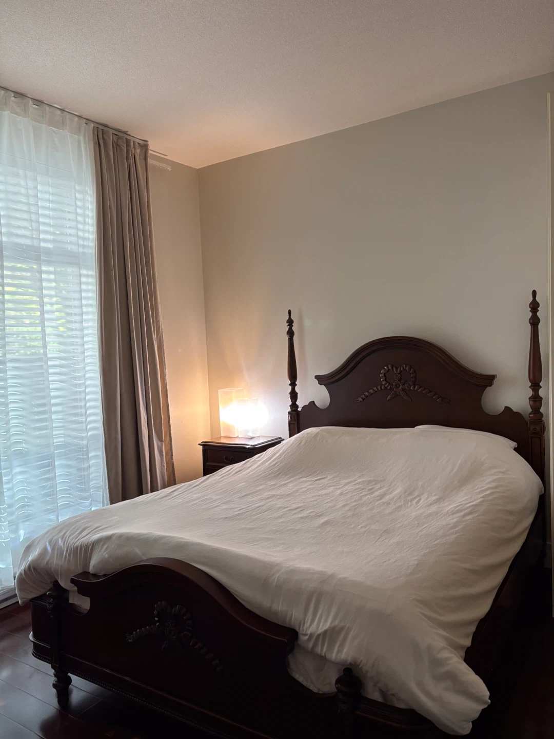 Queen size bedroom set