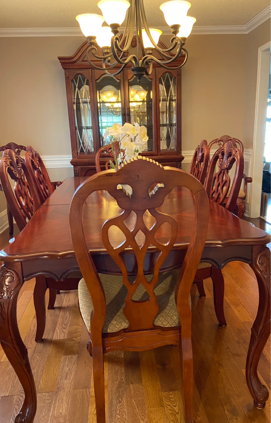 Dining Room Set with Table, 6 Chairs, and China Cabinet - photo 3
