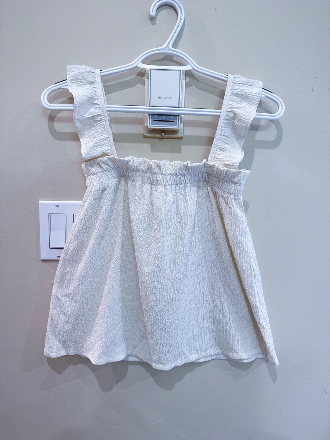 Small Cream ruffled tank top