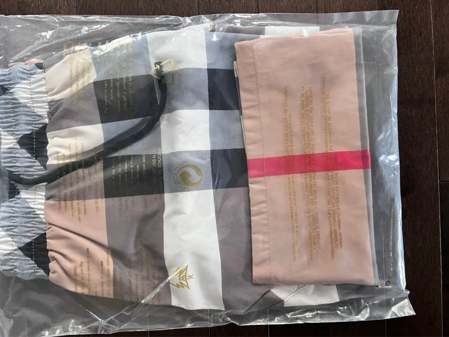 Burberry Shorts - photo 3