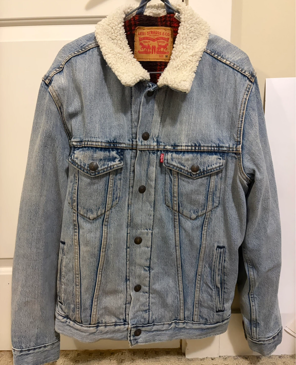 Levi's Sherpa Lined Denim Trucker Jacket - Size M - photo 3