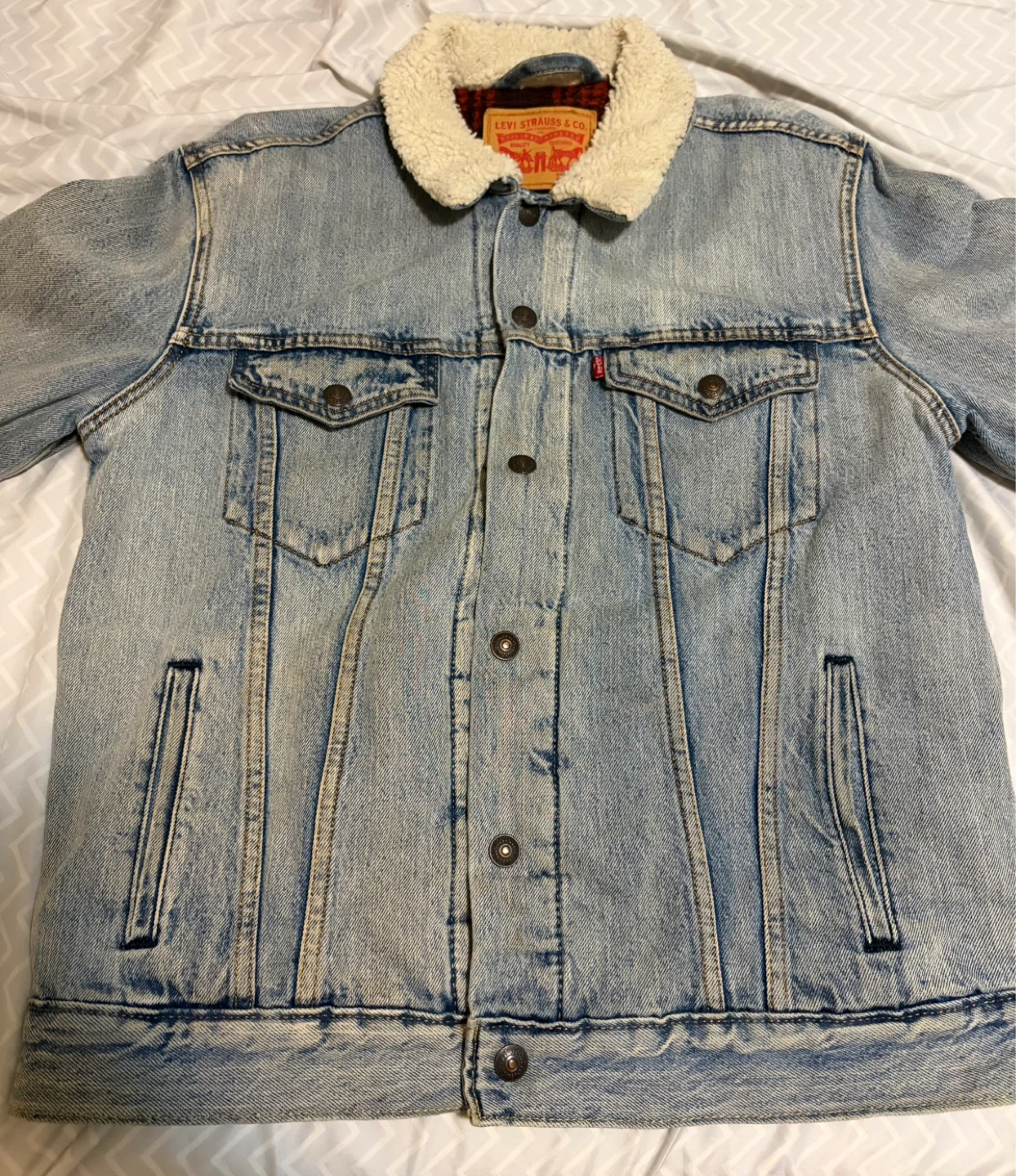 Levi's Sherpa Lined Denim Trucker Jacket - Size M - photo 4