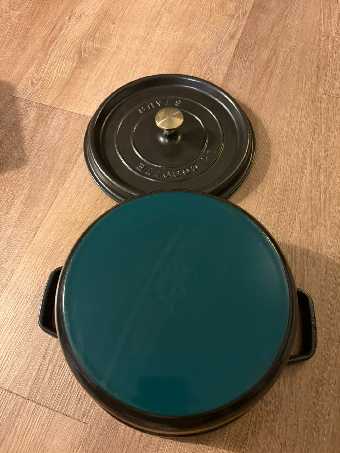 Staub - Cocotte Ronde (24cm / 3.7L / 3.9 QT)