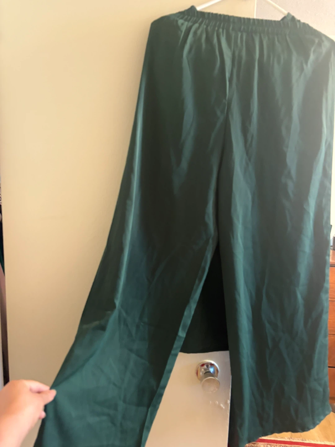 Women's Green Satin Dress and Pants Set - photo 3