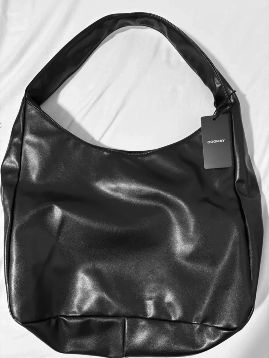 The Maya Bag - OOOMAY Black Leather Shoulder Bag - photo 2