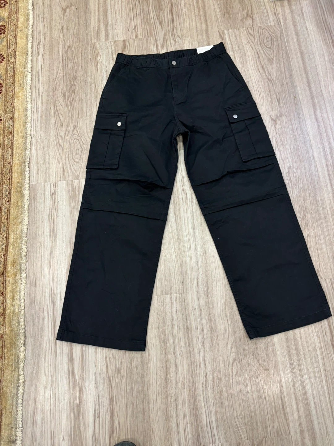 H&M Black Cargo Pants Size Medium - photo 3