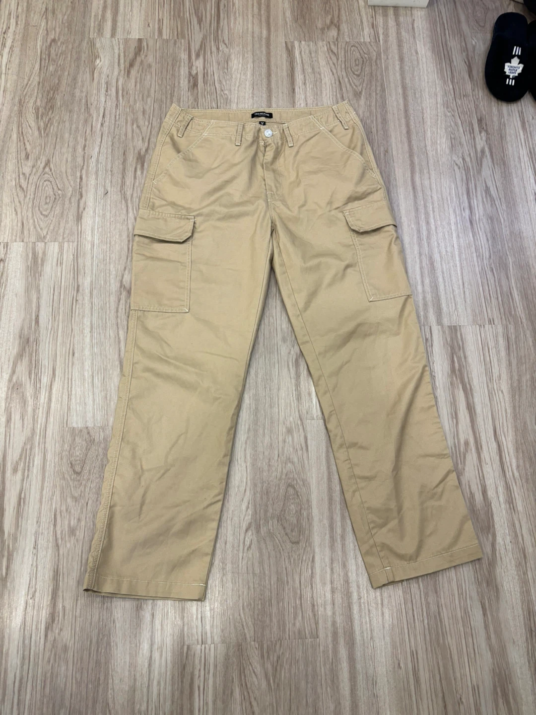 True Religion Cargo Pants Tan size 33x31 - photo 4