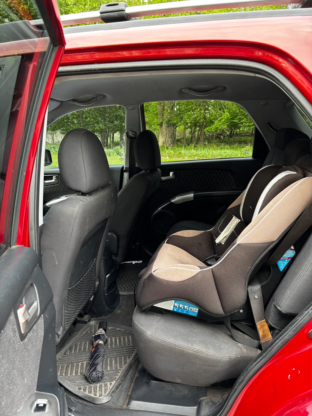 Red Kia Sportage LX SUV - photo 5