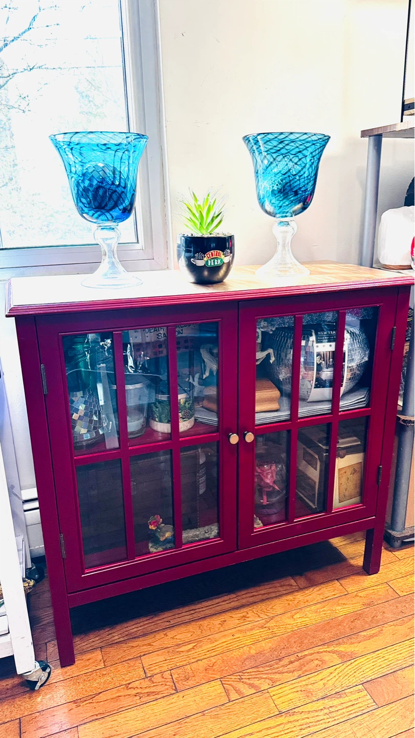 Red Display Cabinet with Glass Doors - photo 2