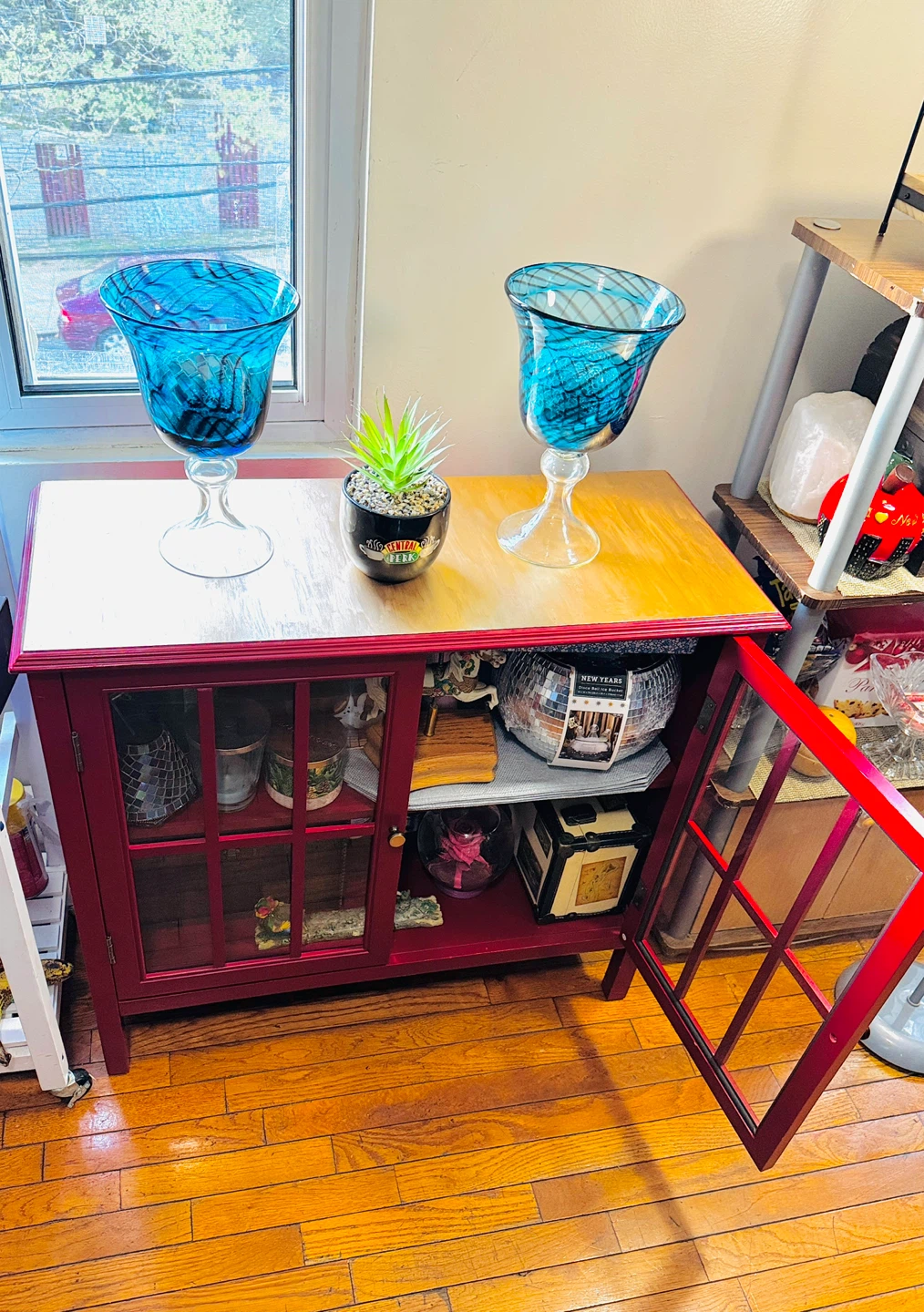 Red Display Cabinet with Glass Doors - photo 3