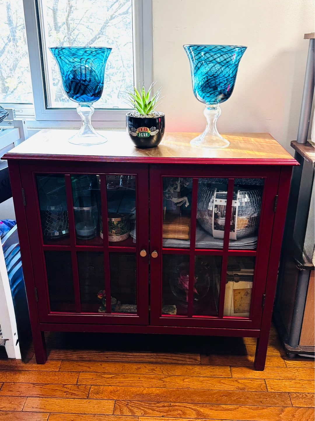 Red Display Cabinet with Glass Doors - photo 4