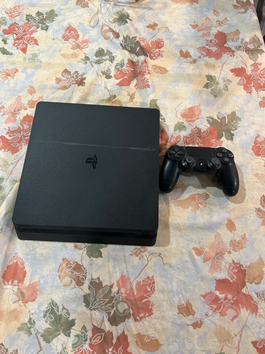 Sony PlayStation 4 (PS4) Slim Console with Controller