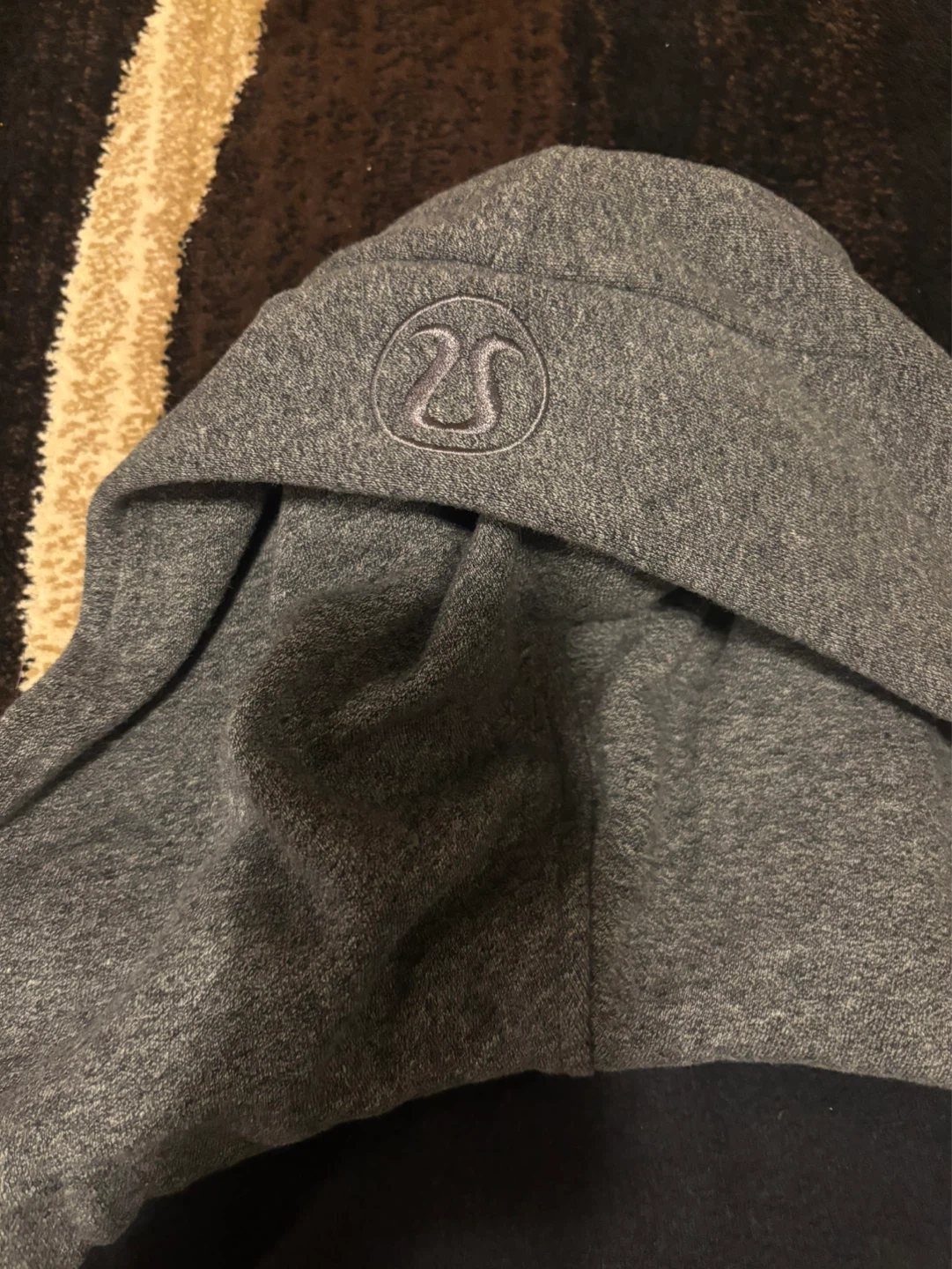 Lululemon sweaters size small - photo 2