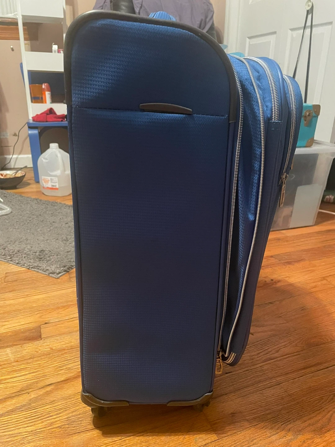 REVO Royal Blue Carry-On Spinner Suitcase - Great Condition - photo 3
