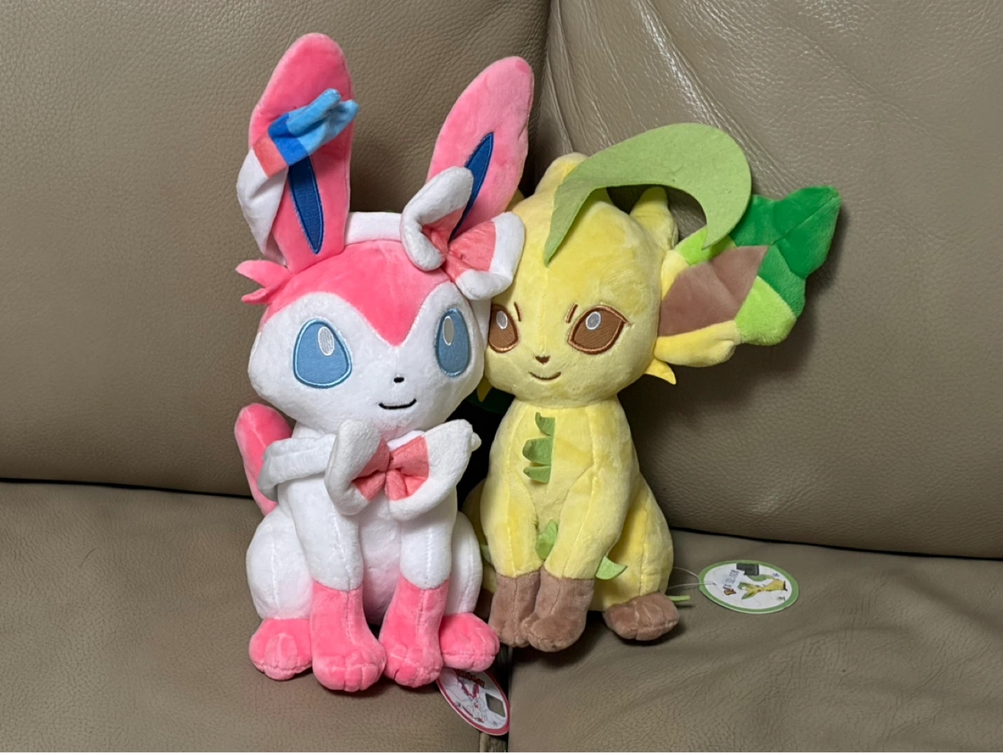 Pokémon Leafeon & Sylveon Plushes with tags