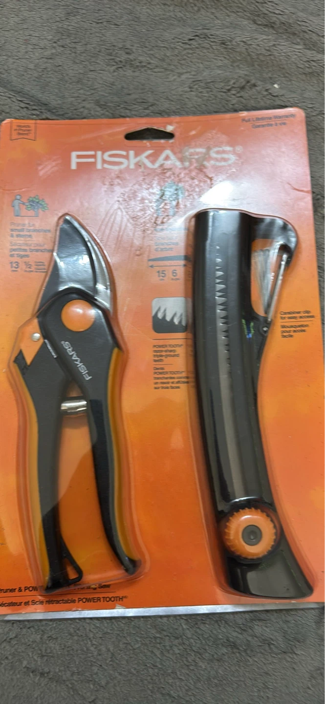 Fiskars Pruner and Saw Combo