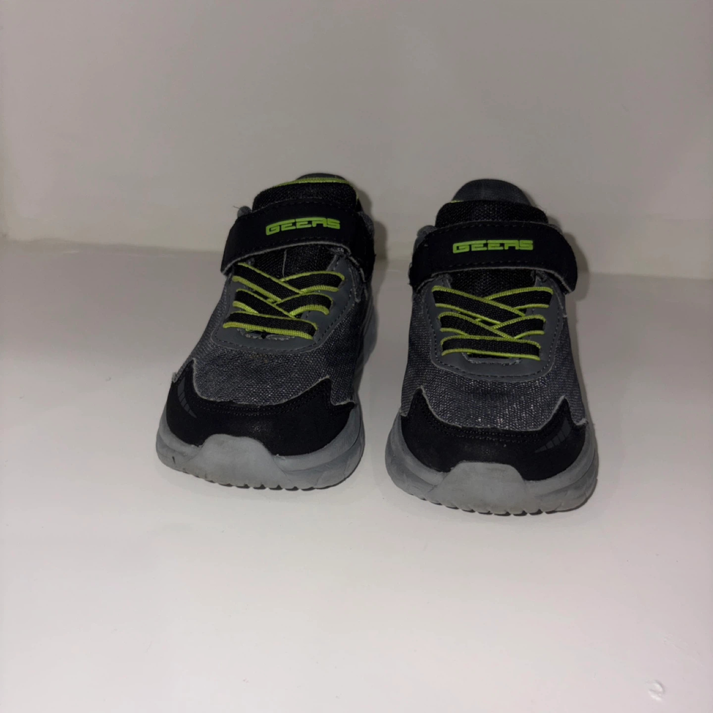 Geers Kids Sneakers - Gray/Black/Lime size 10 - photo 2