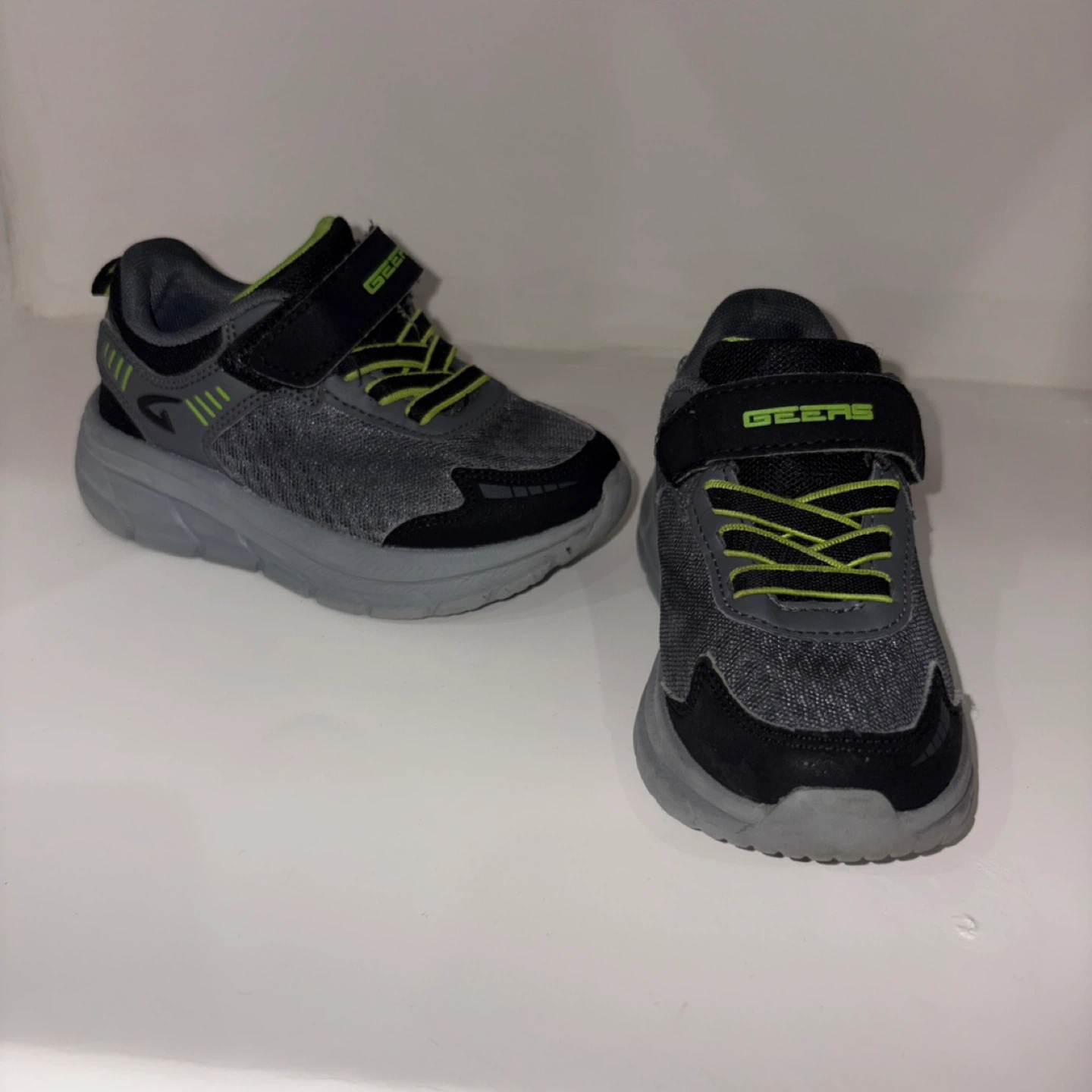 Geers Kids Sneakers - Gray/Black/Lime size 10 - photo 3