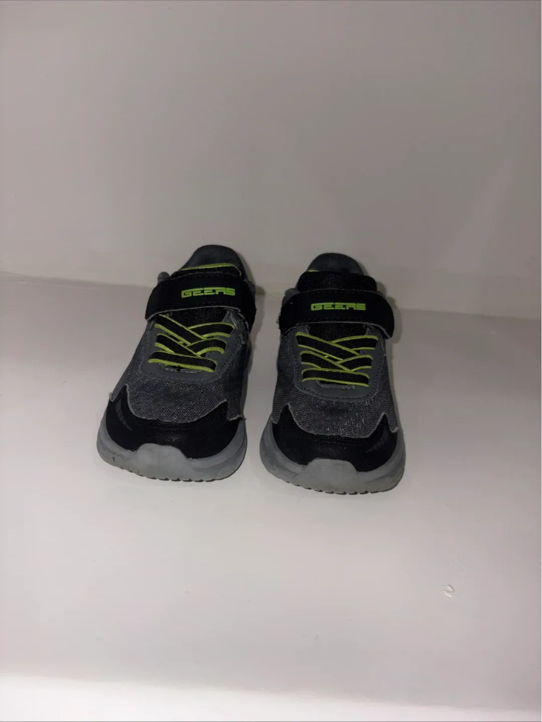 Geers Kids Sneakers - Gray/Black/Lime size 10