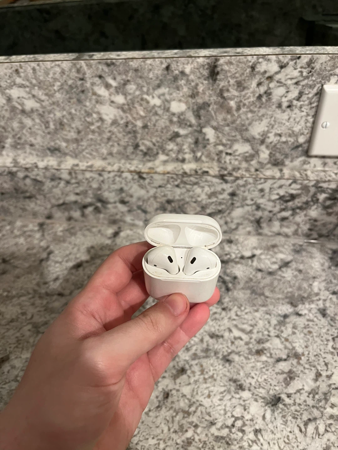 Apple AirPods (2nd generation) - photo 2