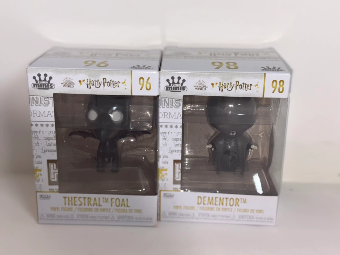 Harry Potter Thestral Foal & Dementor Vinyl Figures (2-Pack) - photo 2