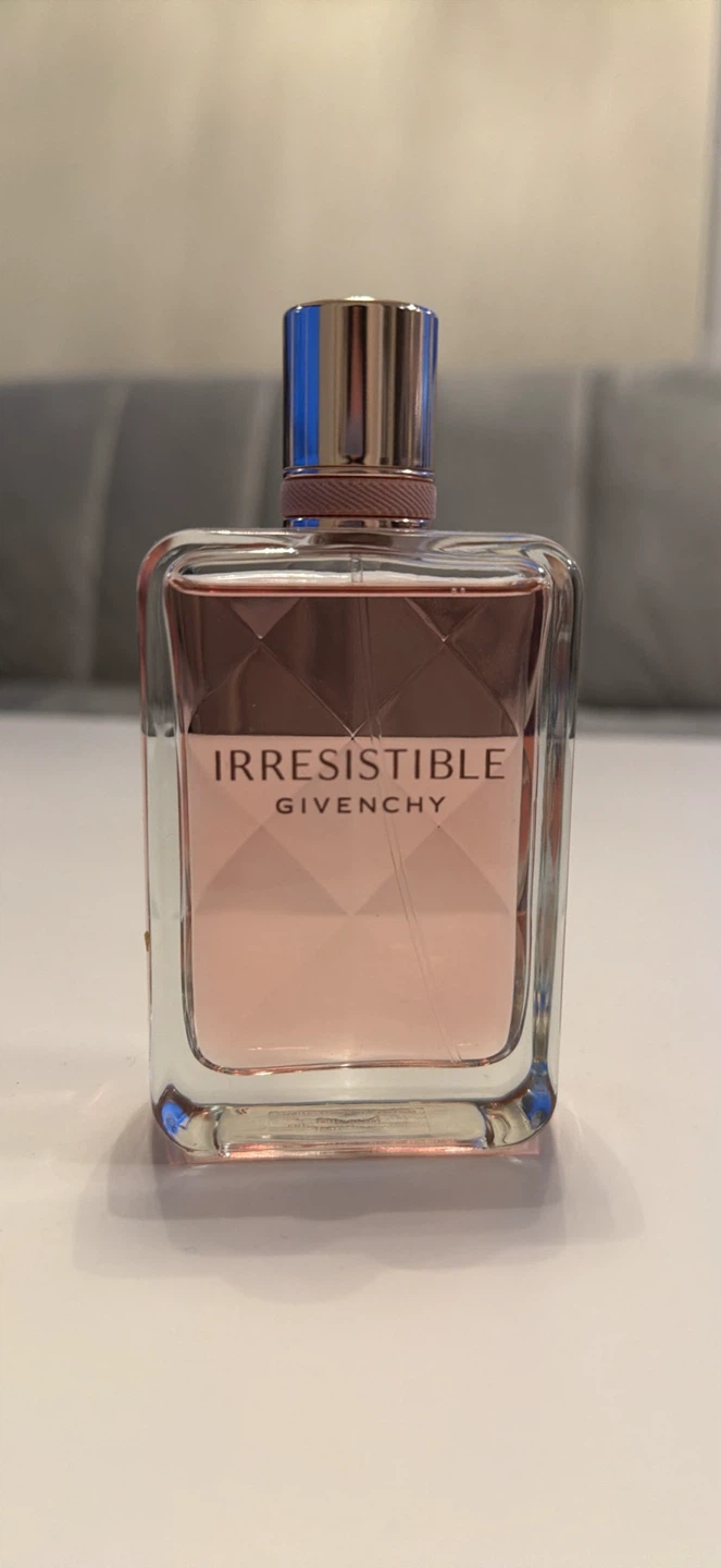 Givenchy Irresistible Very Floral Eau de Parfum Spray 2.7 oz - photo 2
