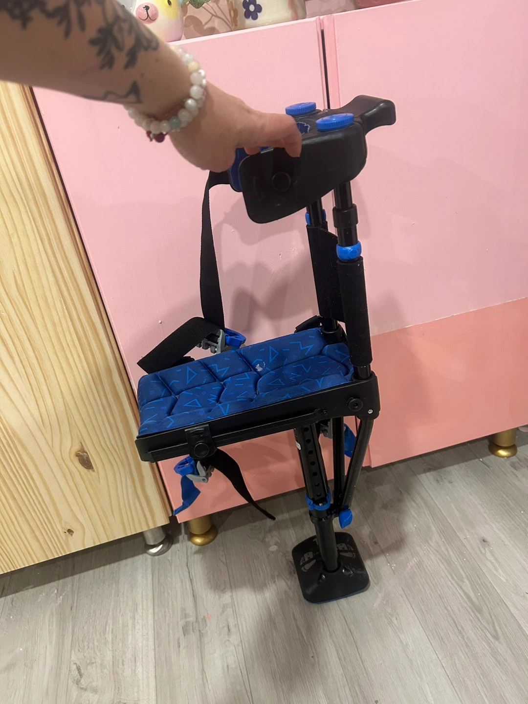 iWALK 2.0 Hands-Free Crutch - photo 2